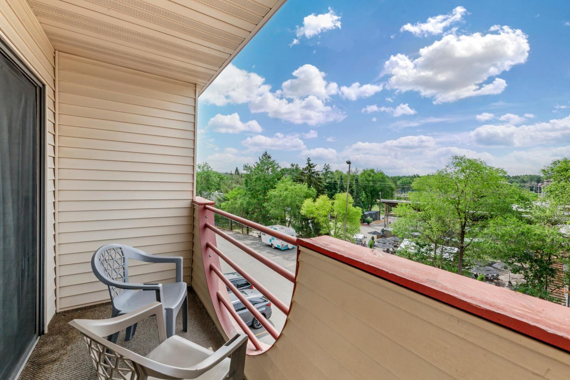 Hotel Atlantis Family Waterpark Hotel, Ascend Collection Lake Delton