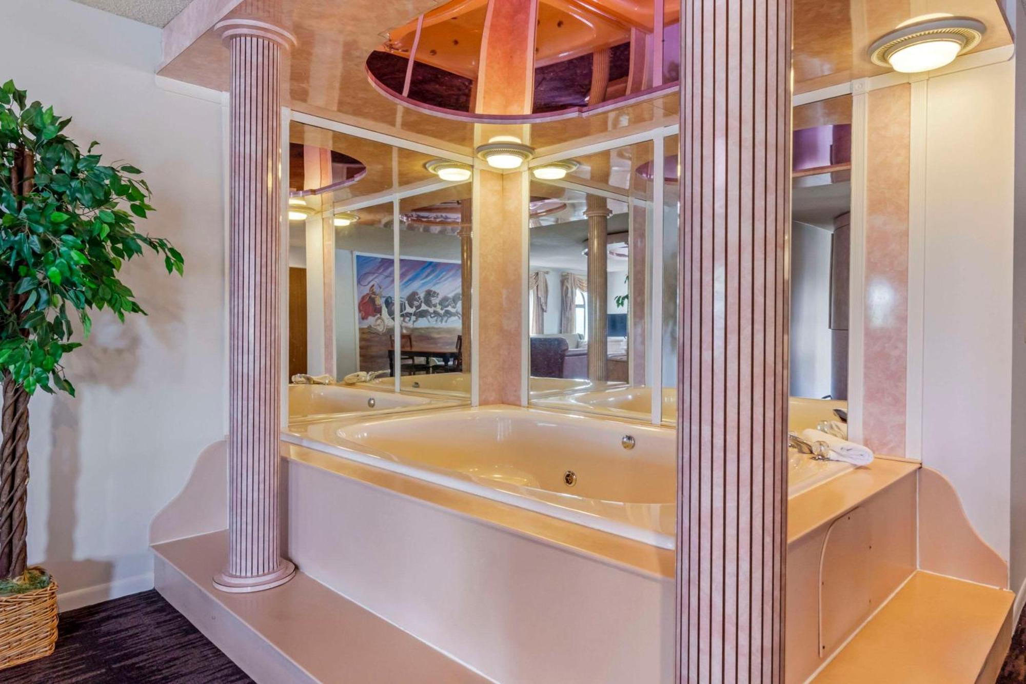 Atlantis Family Waterpark Hotel, Ascend Collection Lake Delton