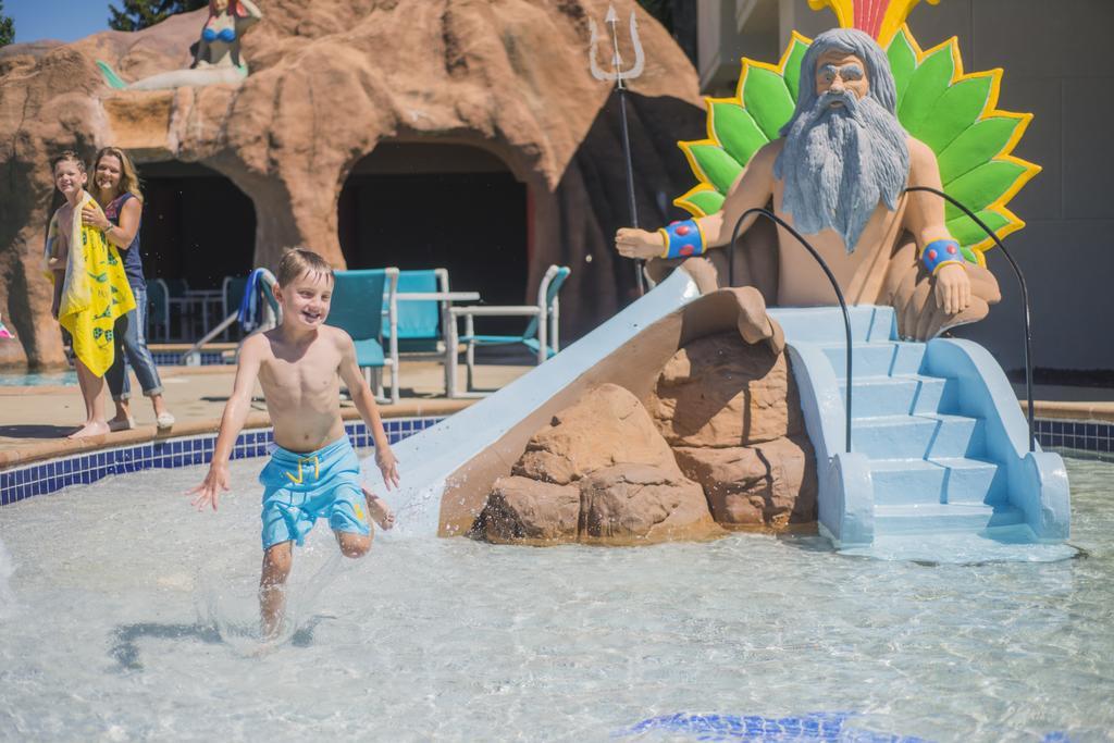 Atlantis Family Waterpark Hotel, Ascend Collection Lake Delton
